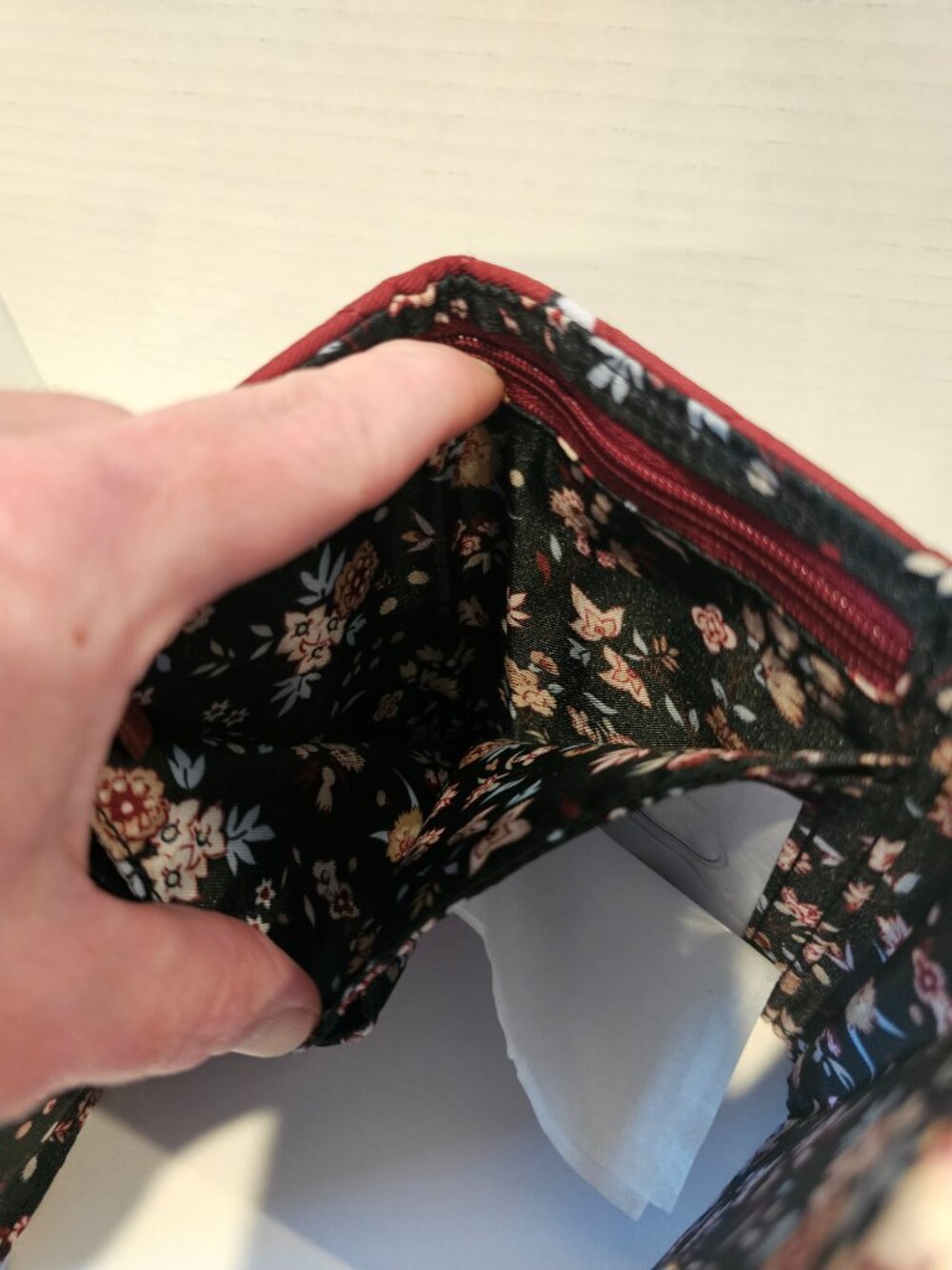 NWT Vera Bradley RFID Riley Compact Wallet Blooms Branches Burgundy Flowers Red - Picture 12 of 13